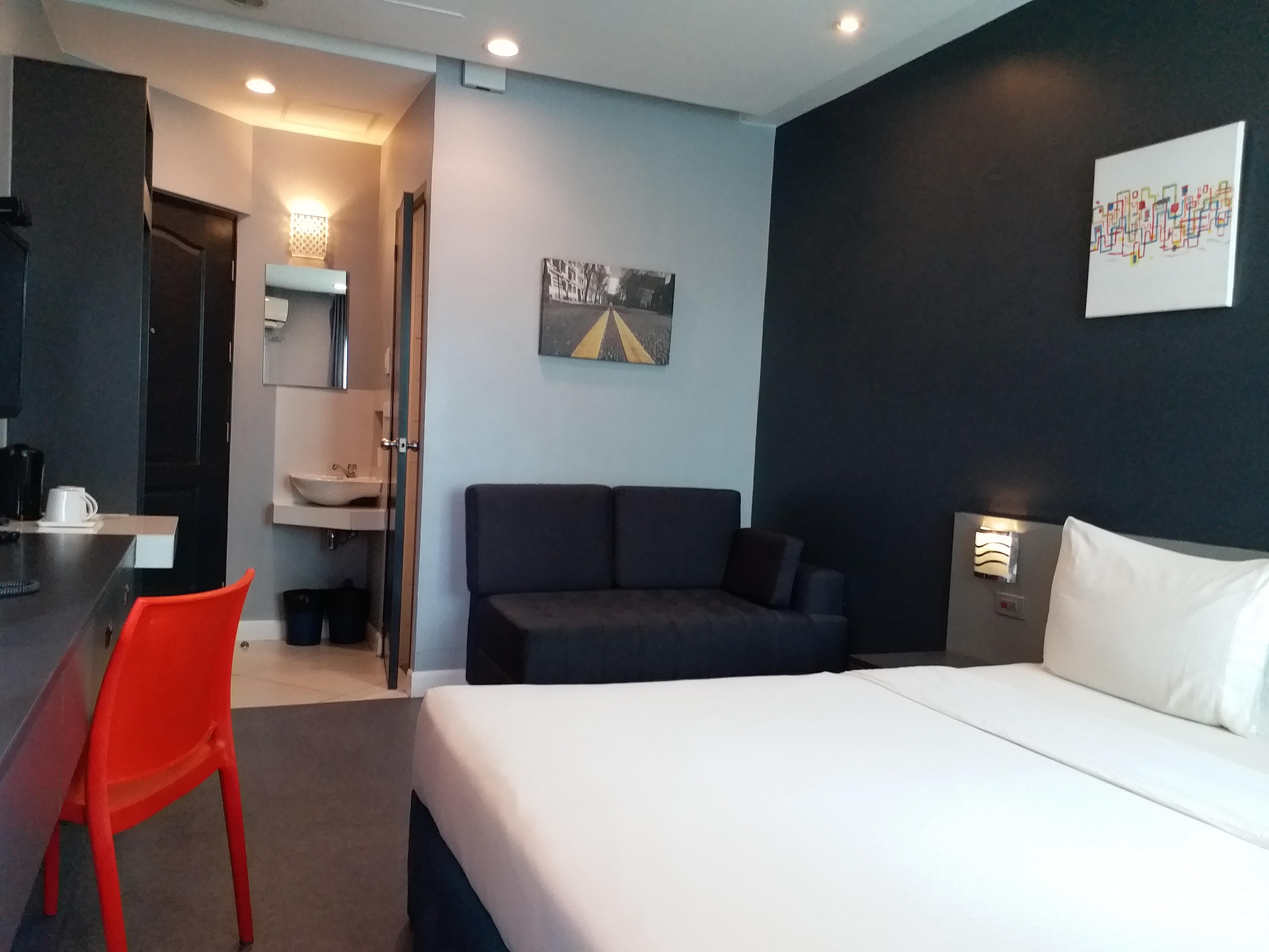 Li Nakpil Hotel Manila Bagian luar foto