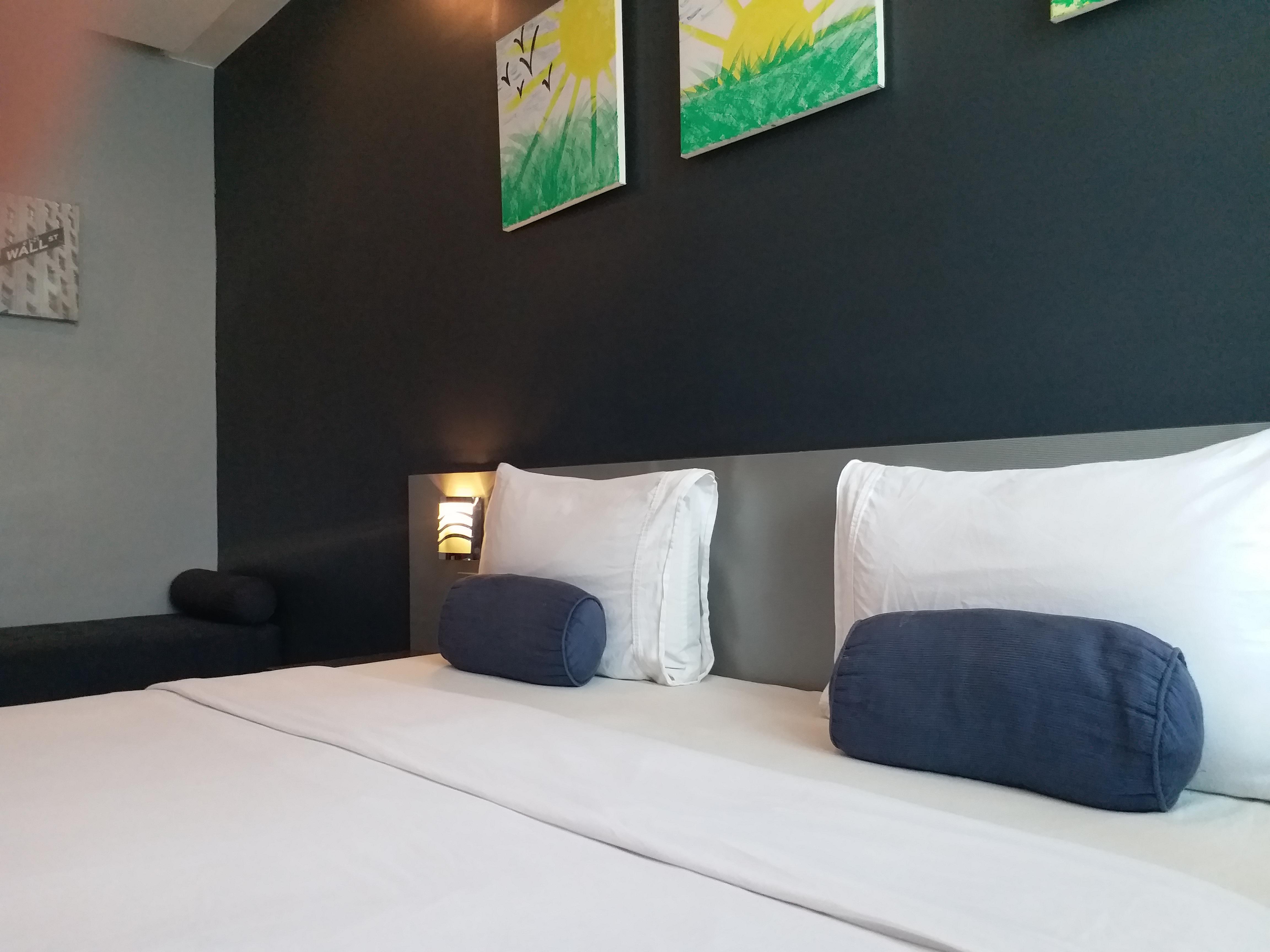 Li Nakpil Hotel Manila Bagian luar foto
