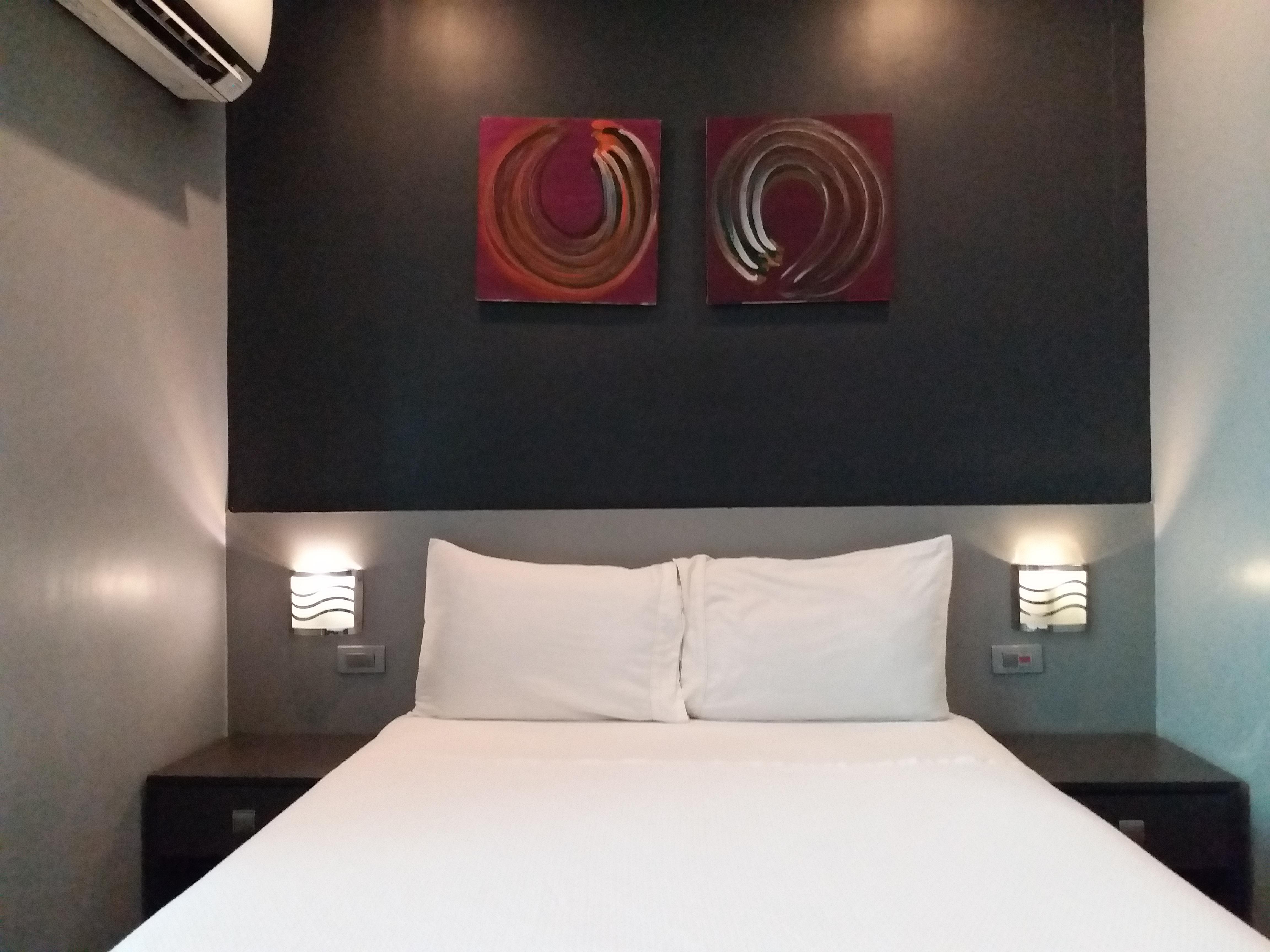 Li Nakpil Hotel Manila Bagian luar foto
