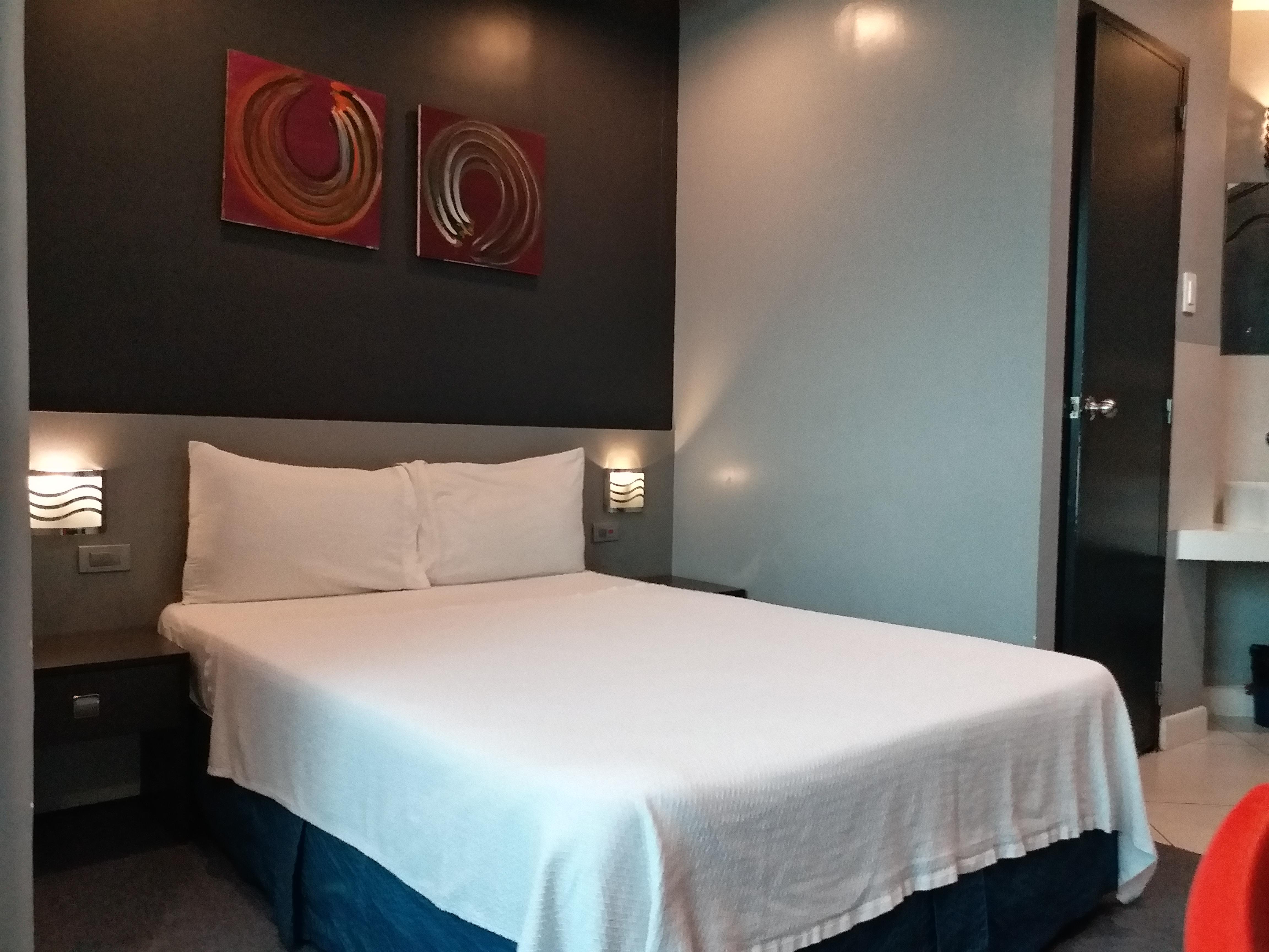 Li Nakpil Hotel Manila Bagian luar foto