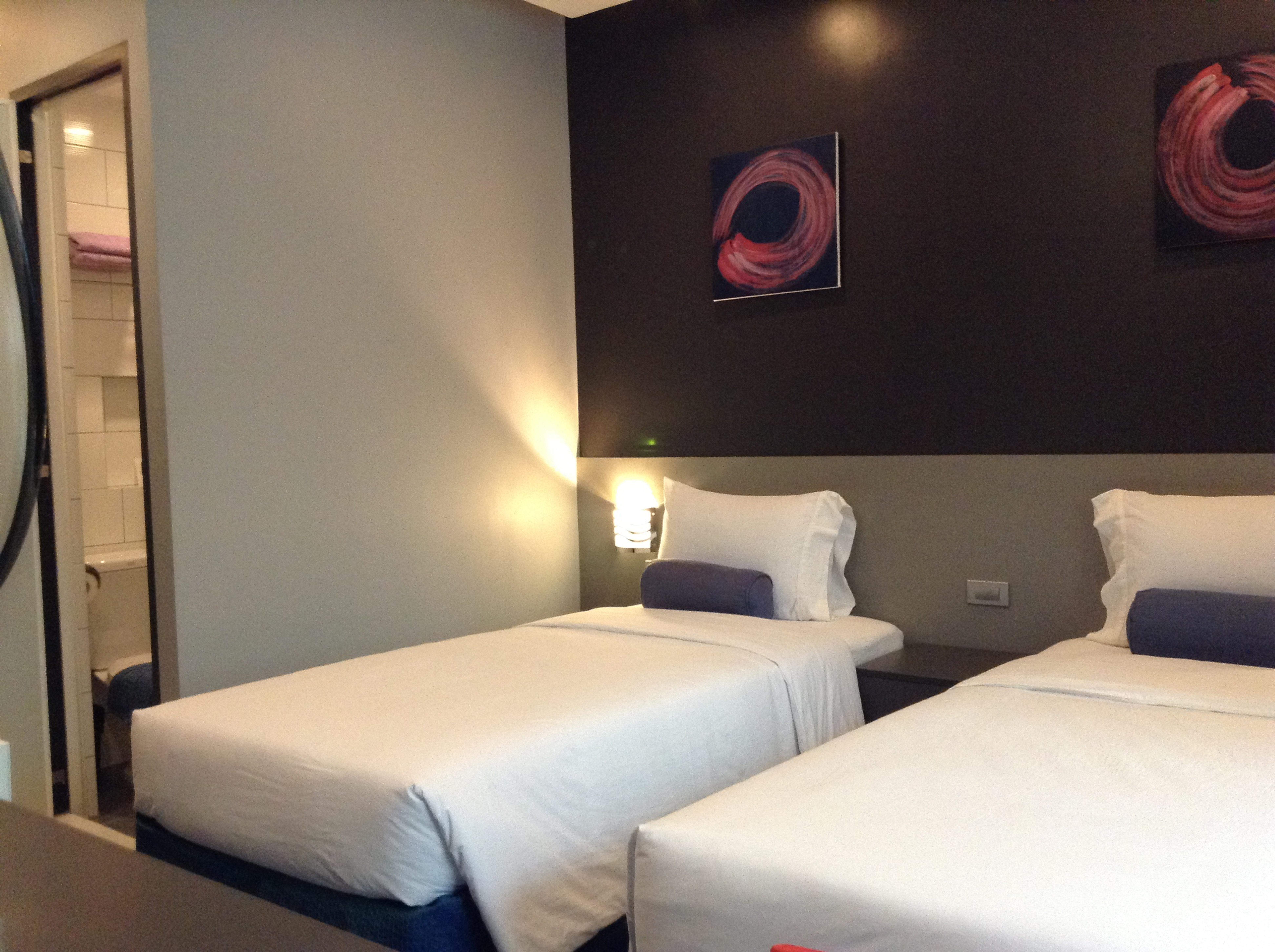 Li Nakpil Hotel Manila Bagian luar foto