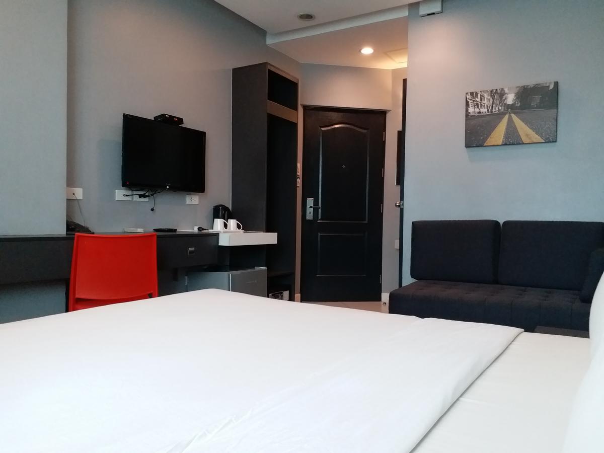 Li Nakpil Hotel Manila Bagian luar foto